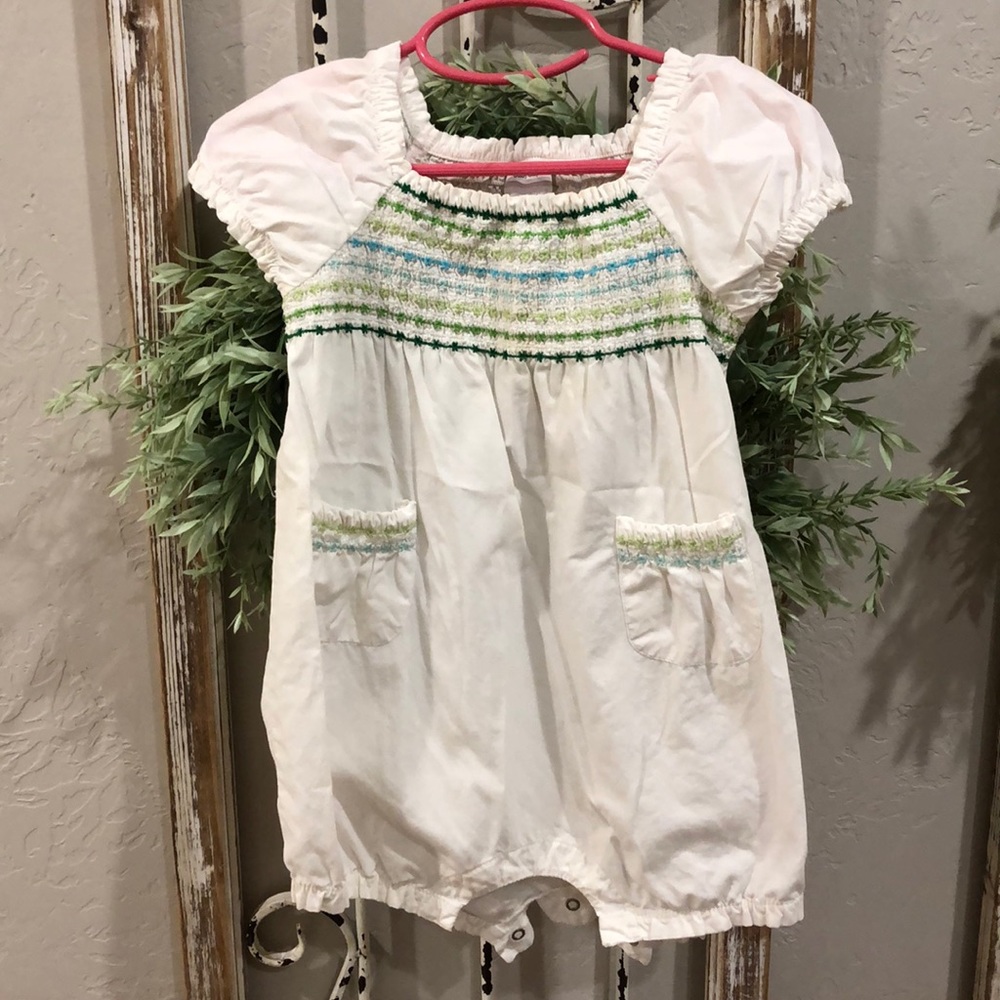 Baby Gap 12-18mth Short Sleeve Smocked Romper